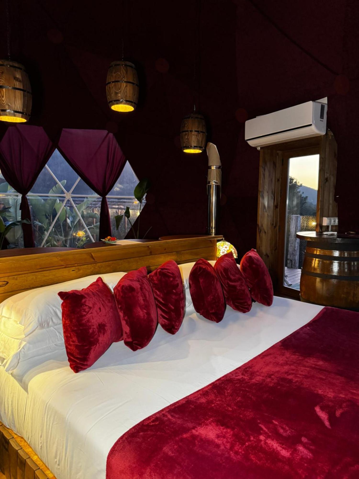Domo Suites Masia Cal Geperut Badalona Exterior photo